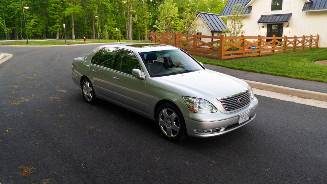 2004 Lexus LS 3rd Gen - Image 8 of 31