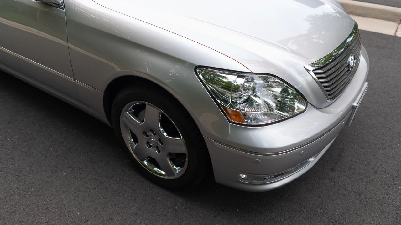 2004 Lexus LS 3rd Gen - Image 27 of 31