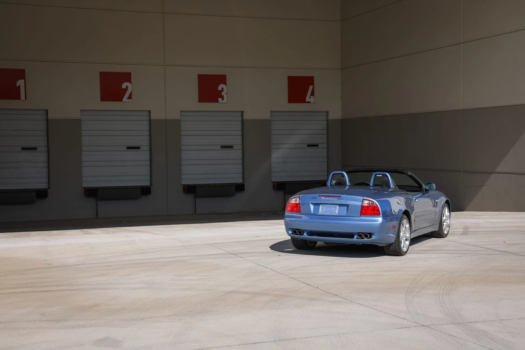 2004 Maserati Spyder - Image 12 of 31