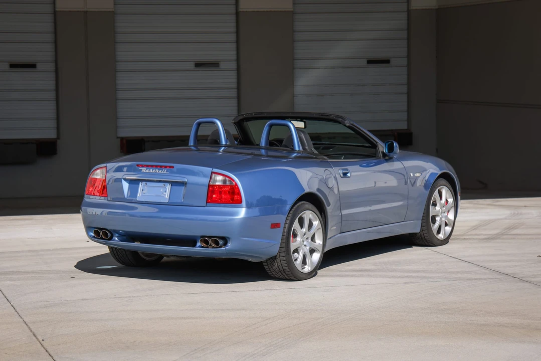 2004 Maserati Spyder - Image 18 of 31