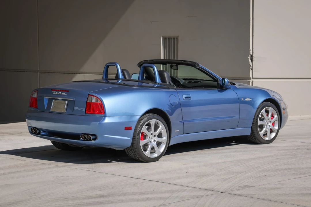 2004 Maserati Spyder - Image 13 of 31