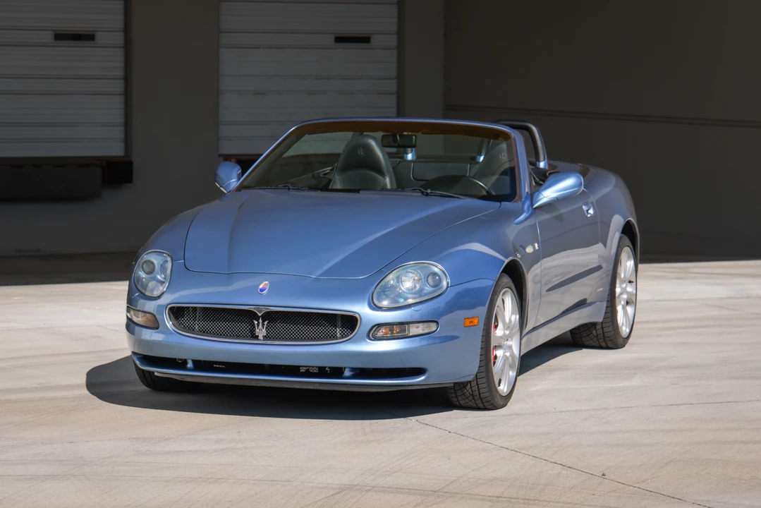 2004 Maserati Spyder - Image 2 of 31