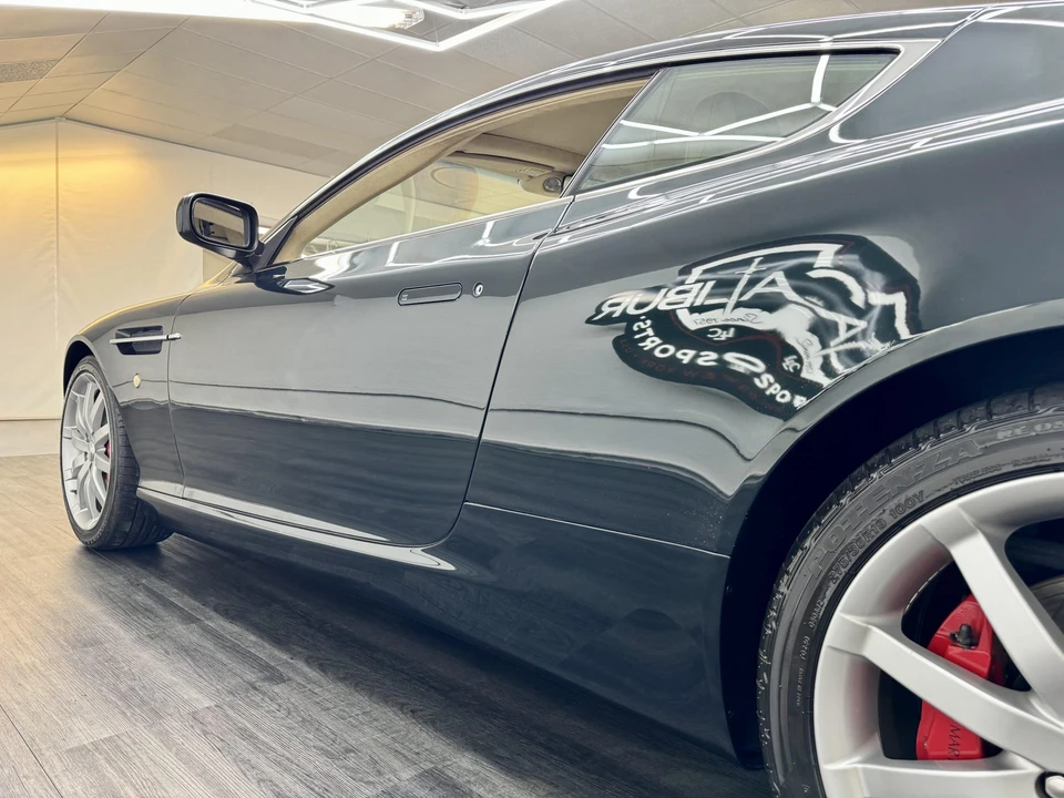 2005 Aston Martin DB9 - Image 22 of 31