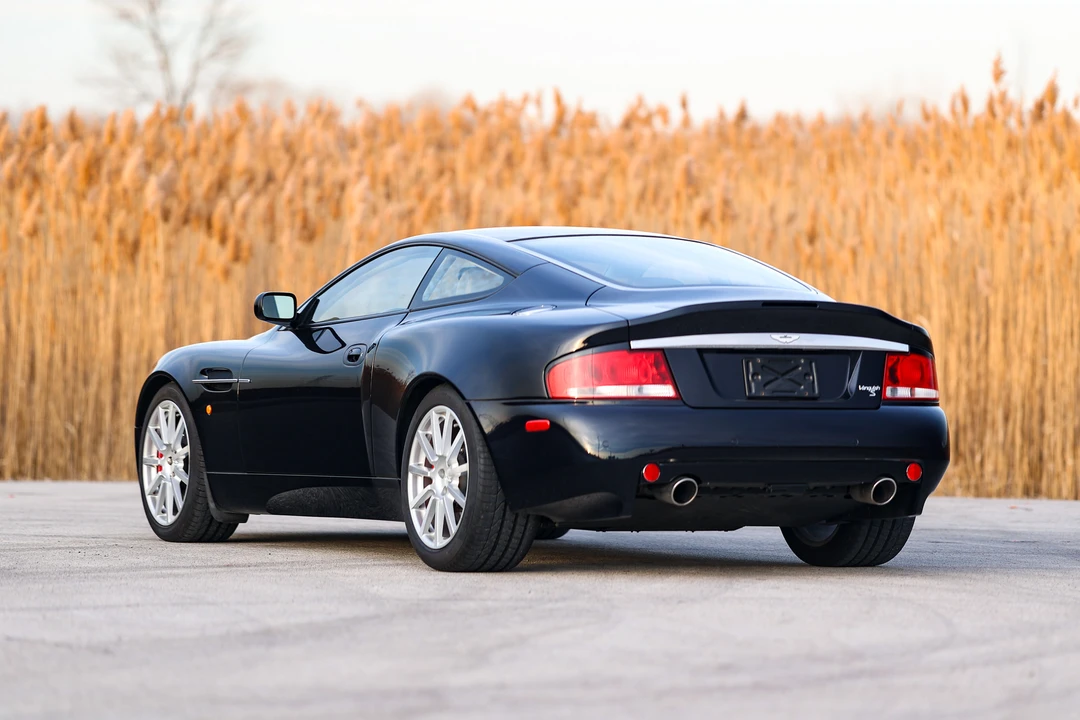 2005 Aston Martin Vanquish 1st Gen - Image 16 of 31