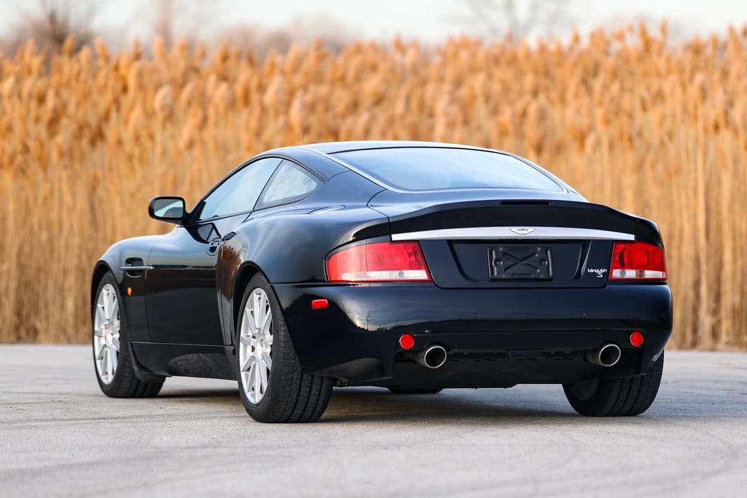 2005 Aston Martin Vanquish 1st Gen - Image 18 of 31