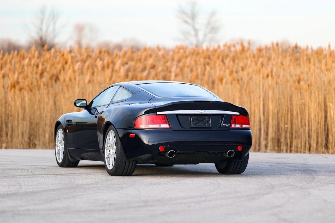 2005 Aston Martin Vanquish 1st Gen - Image 19 of 31