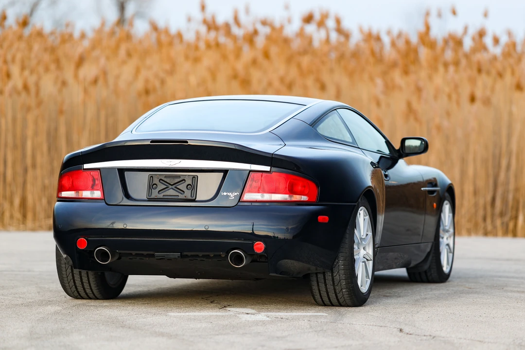 2005 Aston Martin Vanquish 1st Gen - Image 28 of 31