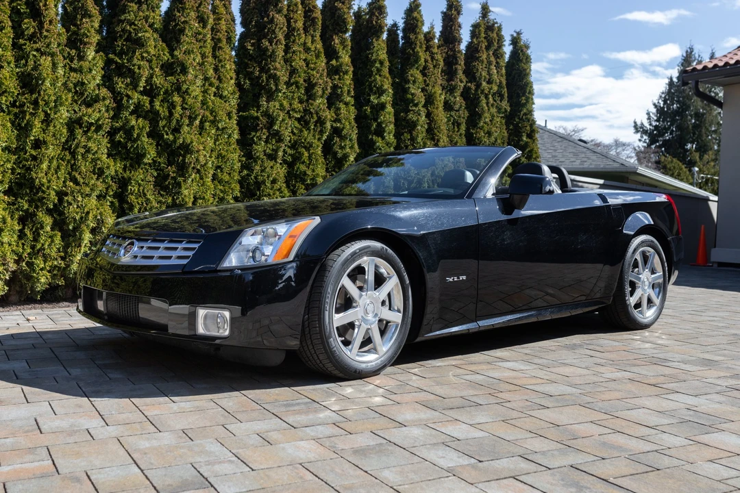 2005 Cadillac XLR - Image 11 of 31