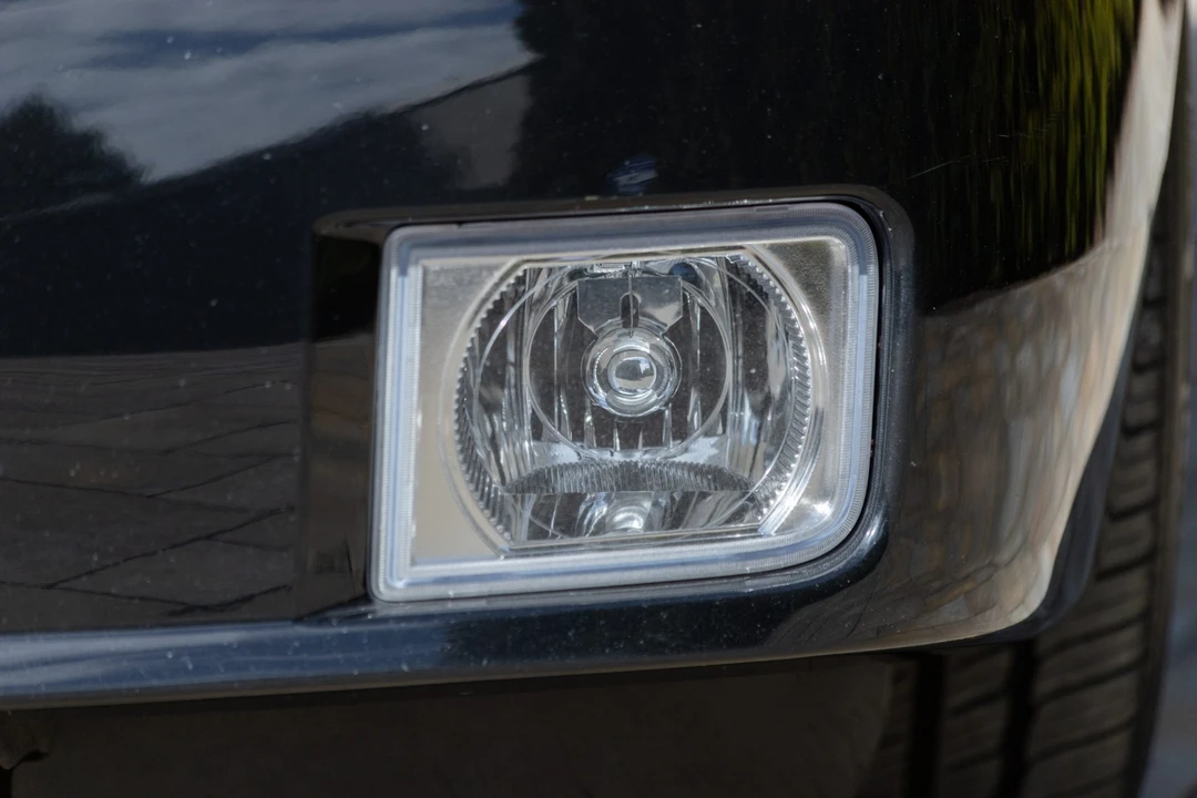 2005 Cadillac XLR - Image 27 of 31
