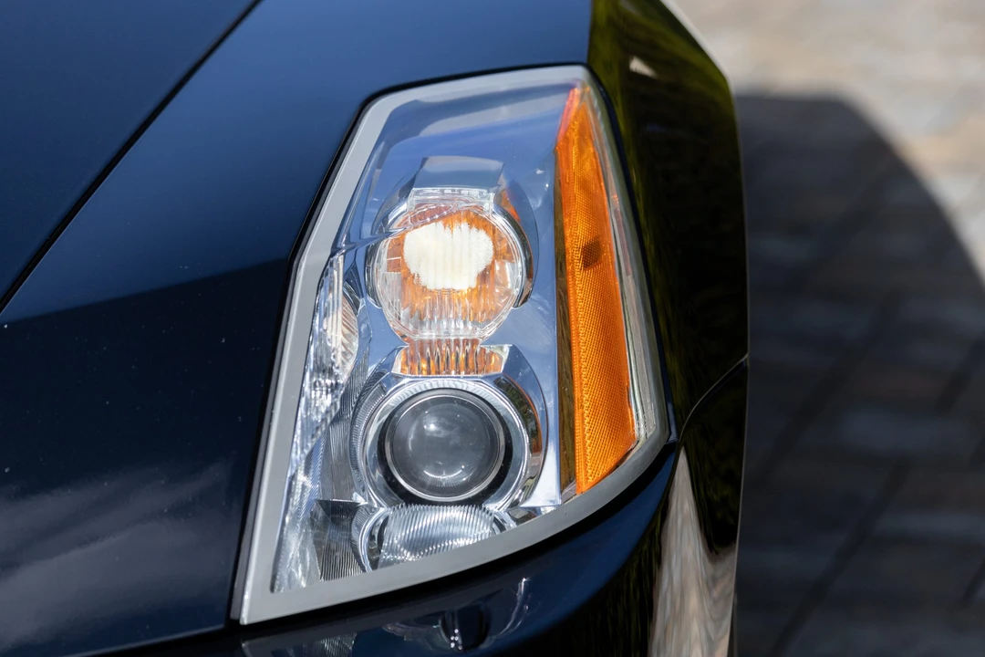 2005 Cadillac XLR - Image 23 of 31