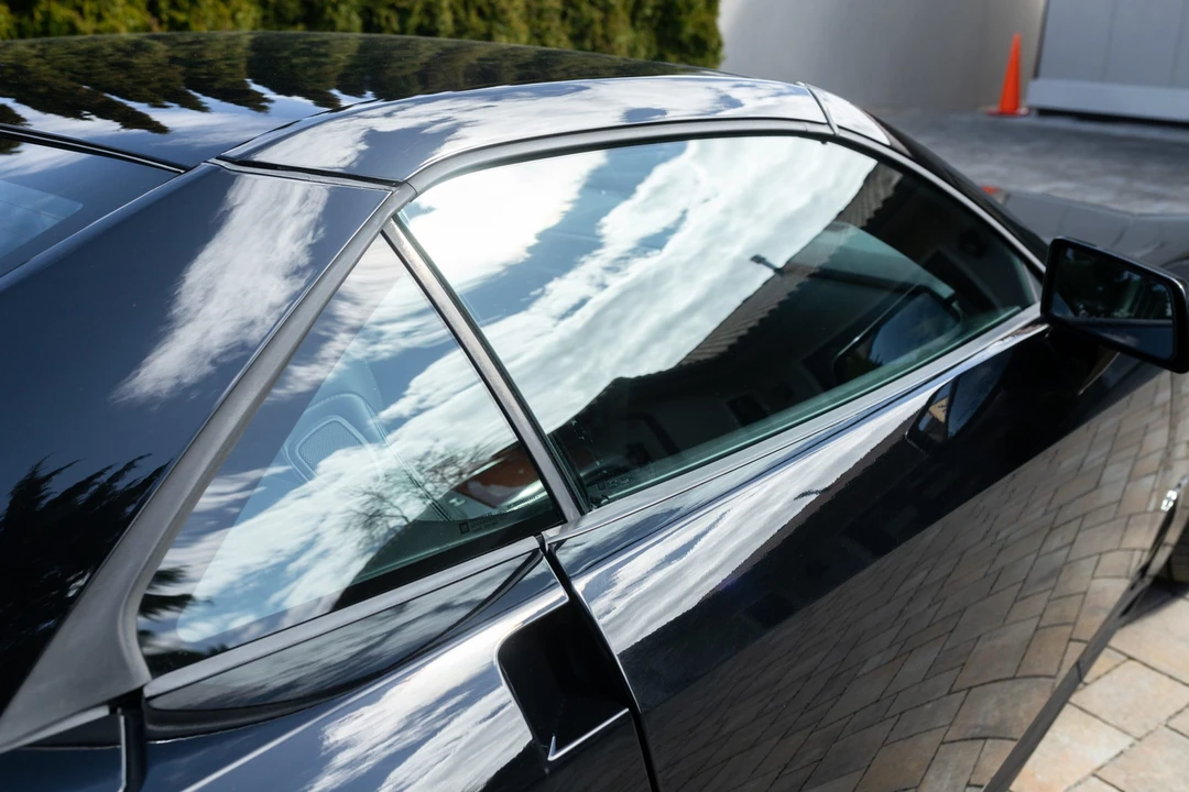 2005 Cadillac XLR - Image 30 of 31