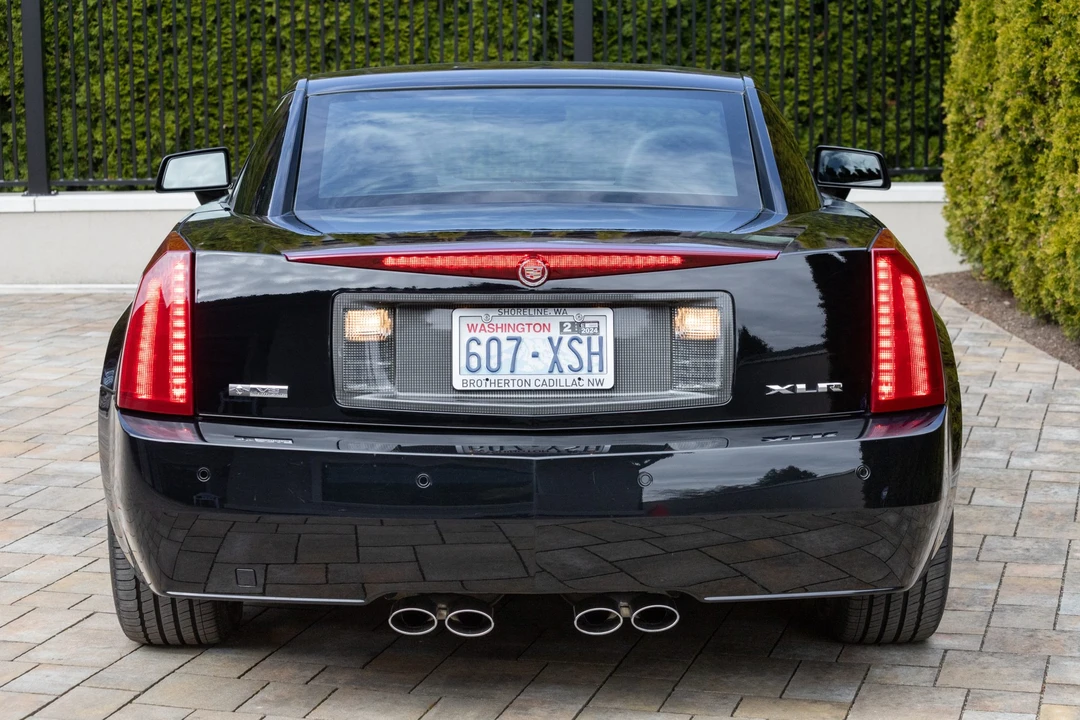 2005 Cadillac XLR - Image 6 of 31