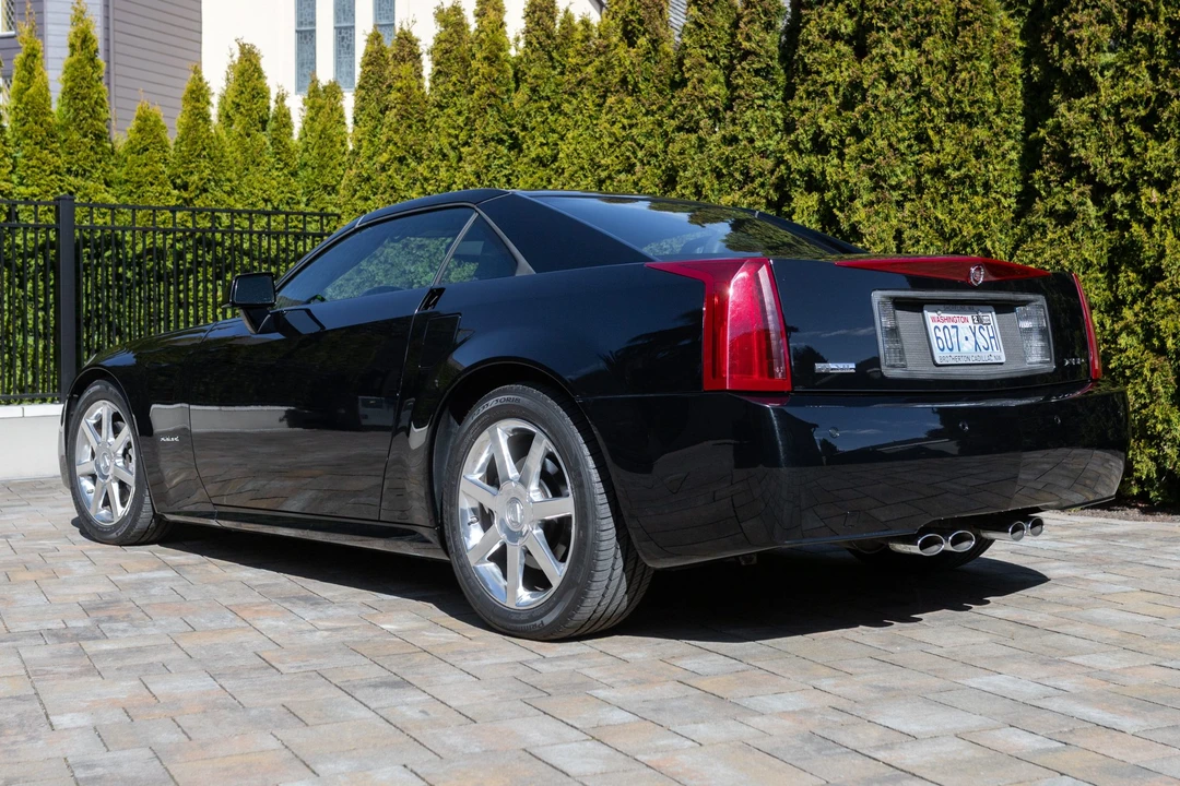 2005 Cadillac XLR - Image 4 of 31