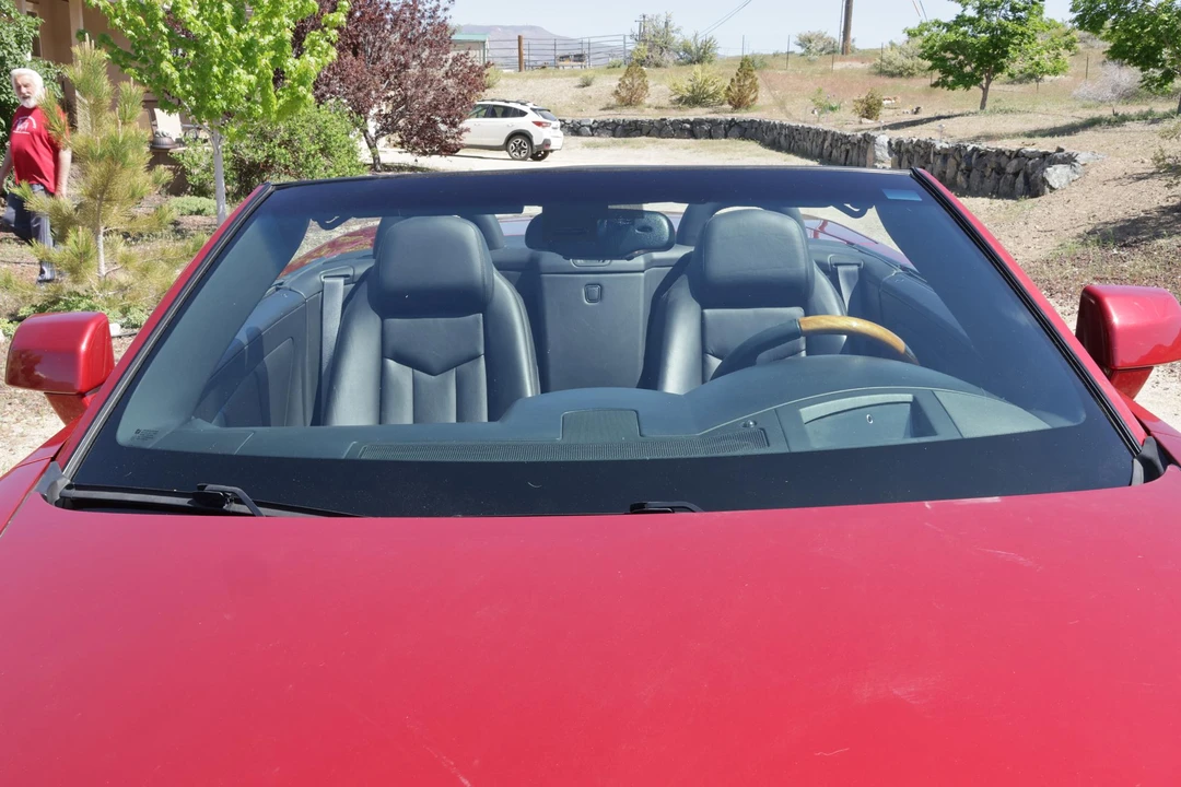 2005 Cadillac XLR - Image 15 of 31