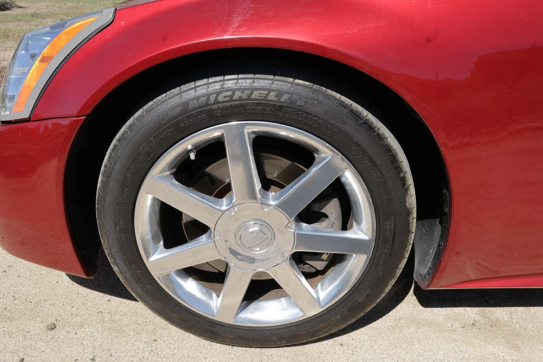 2005 Cadillac XLR - Image 22 of 31