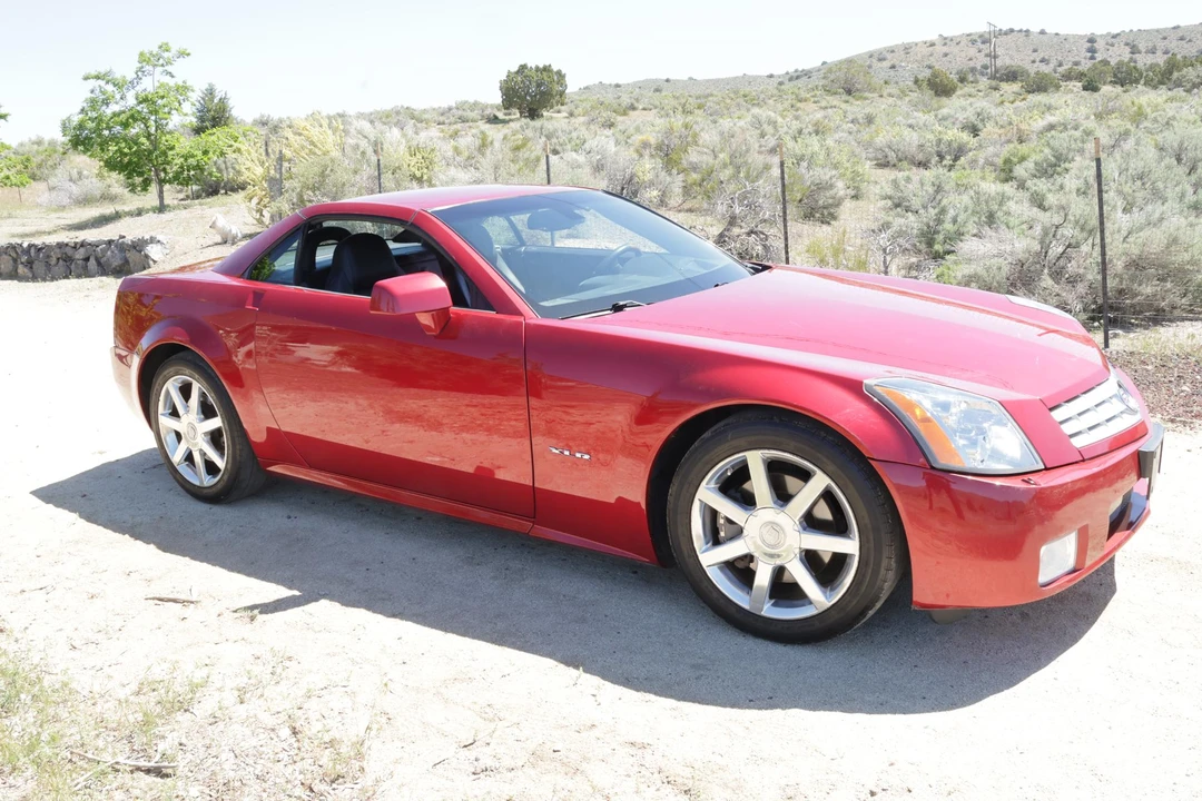 2005 Cadillac XLR - Image 11 of 31