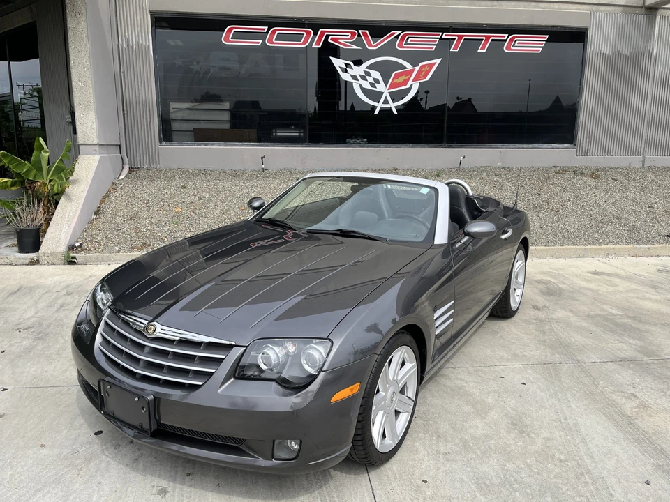 2005 Chrysler Crossfire - Image 2 of 31