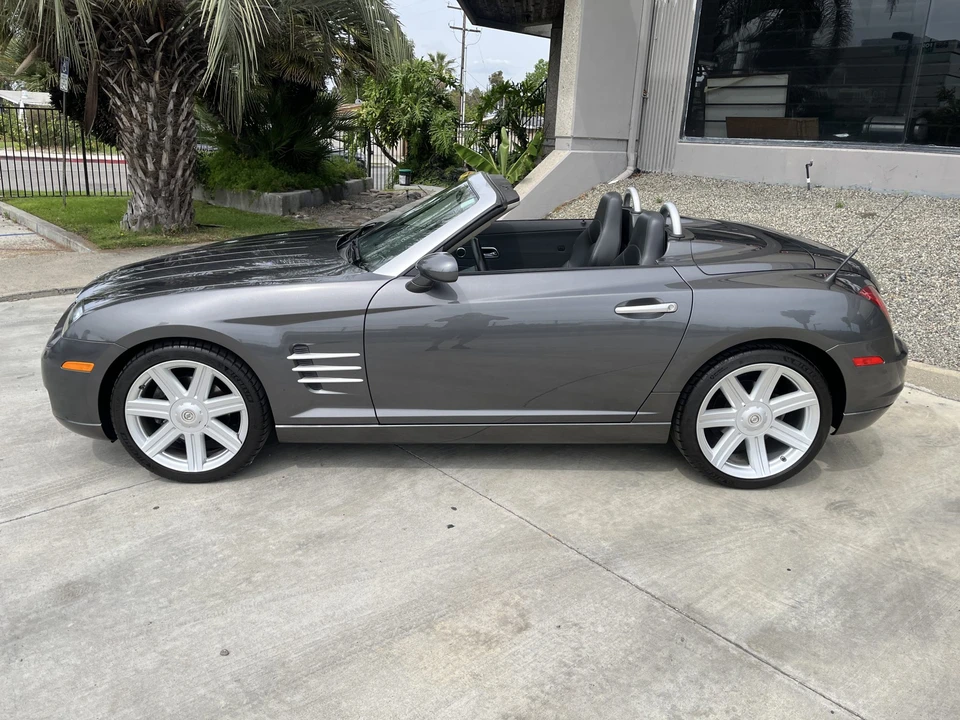 2005 Chrysler Crossfire - Image 4 of 31