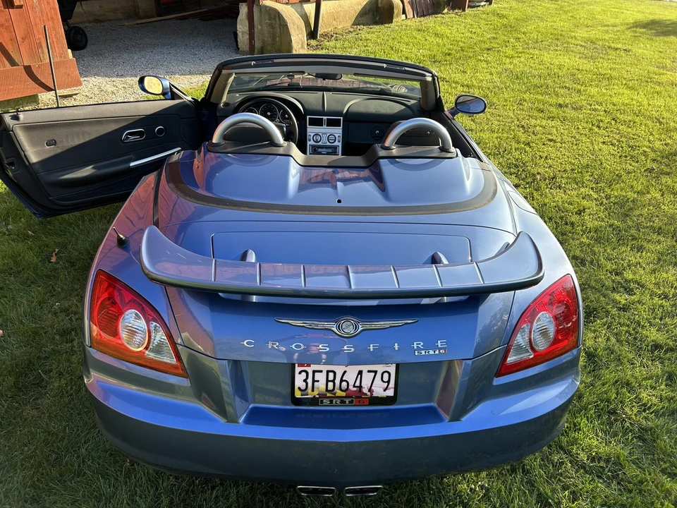 2005 Chrysler Crossfire - Image 10 of 31