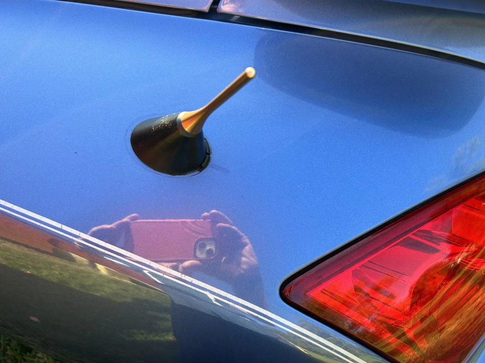 2005 Chrysler Crossfire - Image 25 of 31