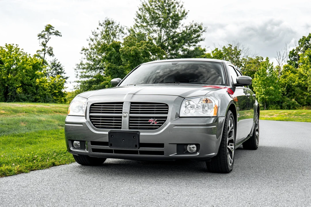 2005 Dodge Magnum 2nd Gen Wagon - Image 3 of 31