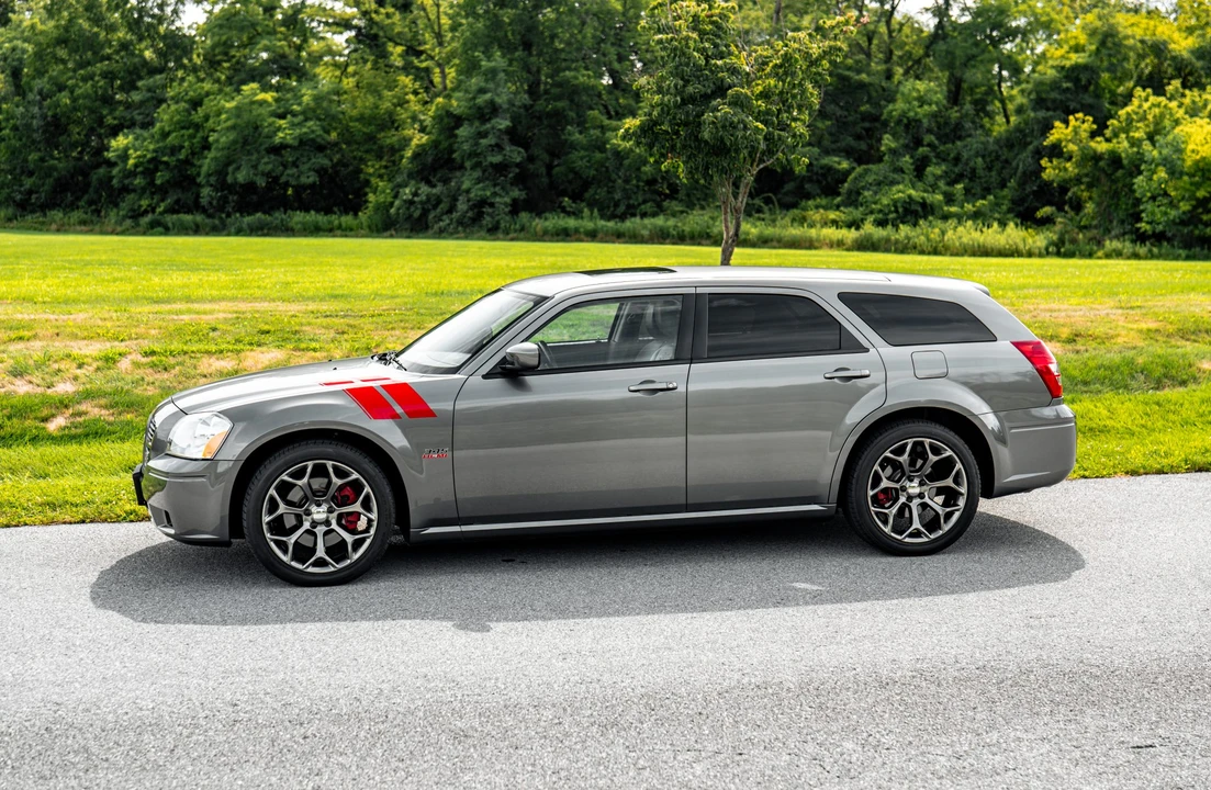 2005 Dodge Magnum 2nd Gen Wagon - Image 10 of 31