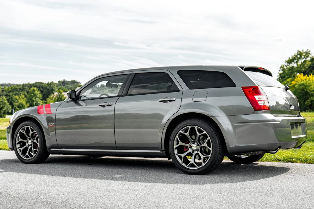 2005 Dodge Magnum 2nd Gen Wagon - Image 17 of 31
