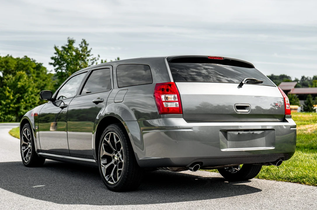 2005 Dodge Magnum 2nd Gen Wagon - Image 21 of 31