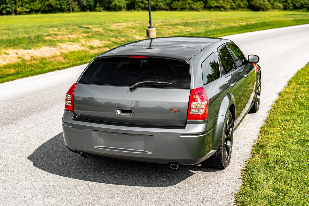 2005 Dodge Magnum 2nd Gen Wagon - Image 28 of 31