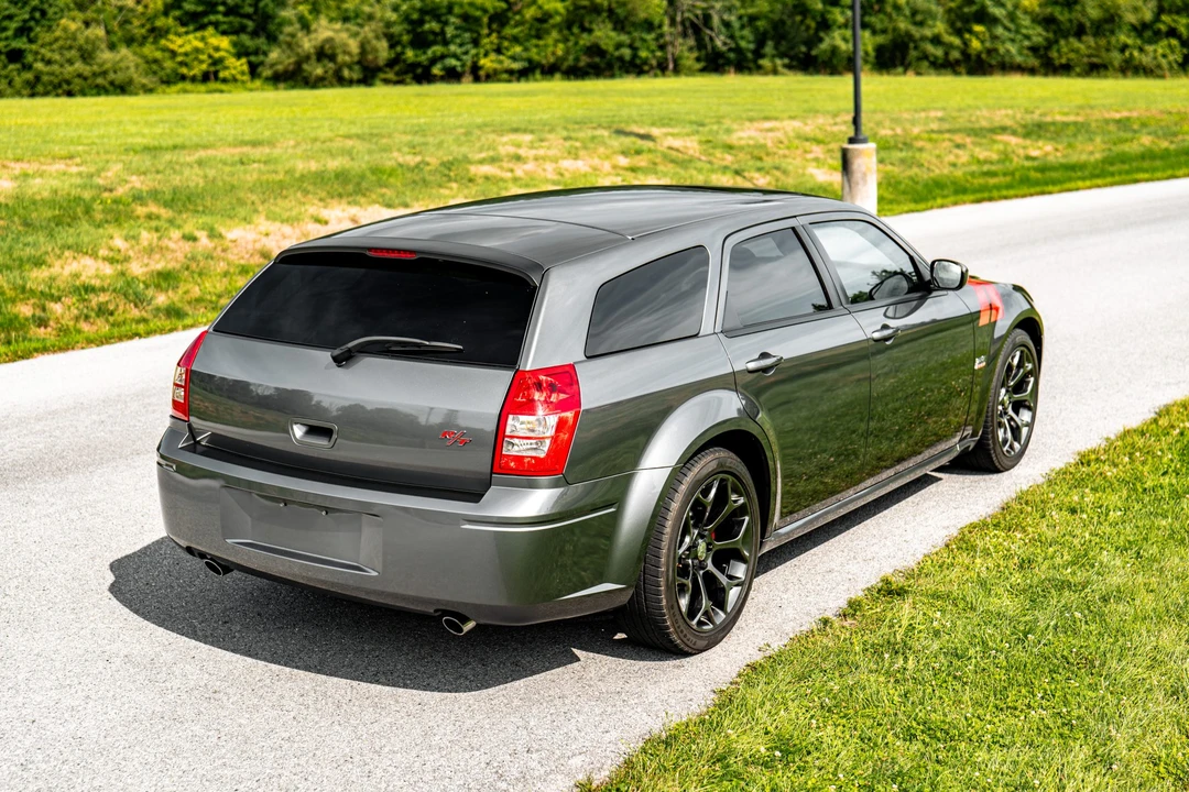 2005 Dodge Magnum 2nd Gen Wagon - Image 30 of 31