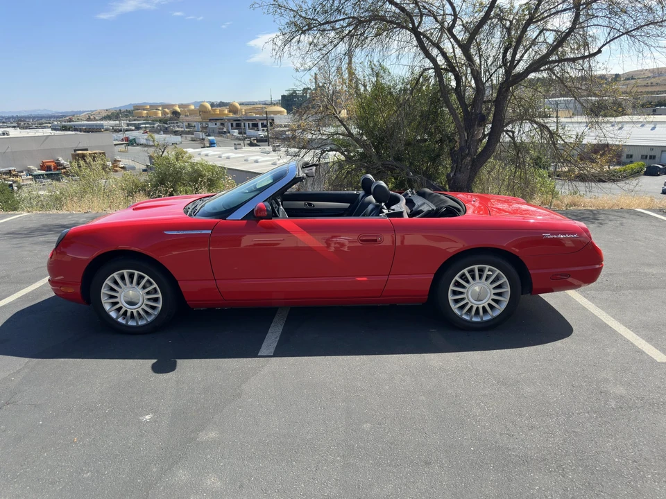 2005 Ford Thunderbird 11th Gen - Image 4 of 31