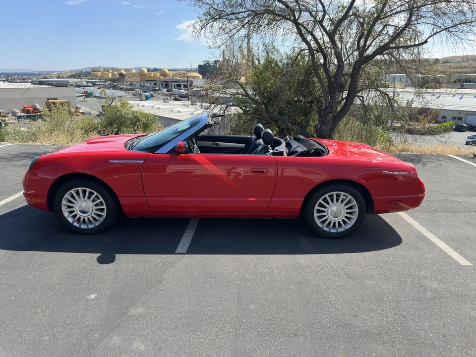 2005 Ford Thunderbird 11th Gen - Image 3 of 31