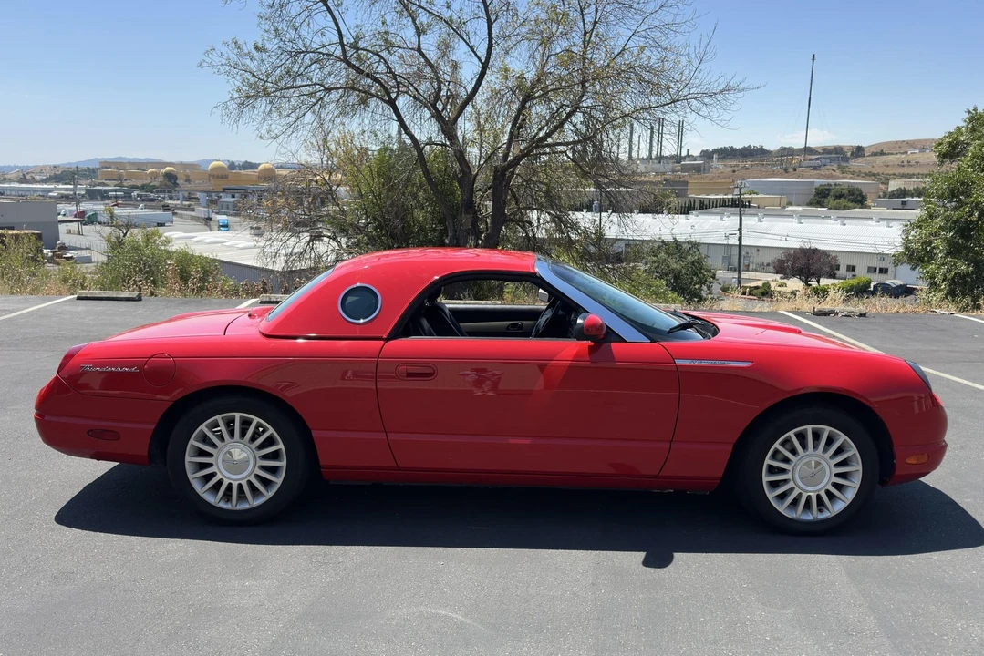 2005 Ford Thunderbird 11th Gen - Image 31 of 31
