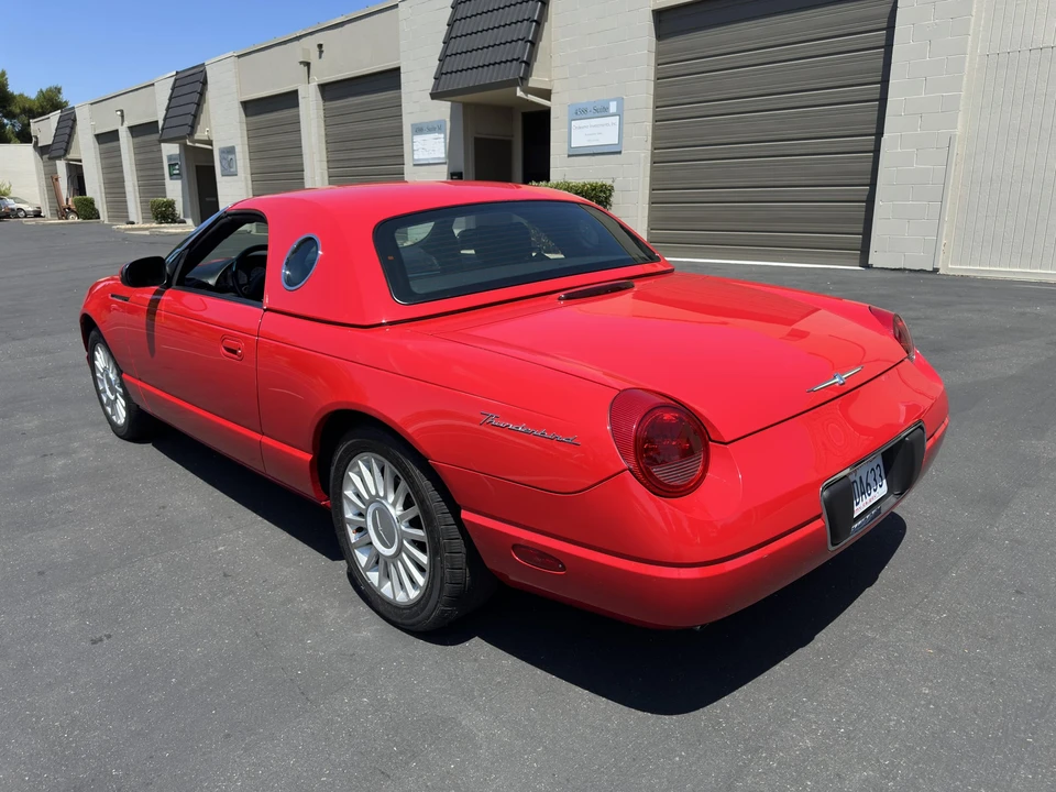 2005 Ford Thunderbird 11th Gen - Image 22 of 31