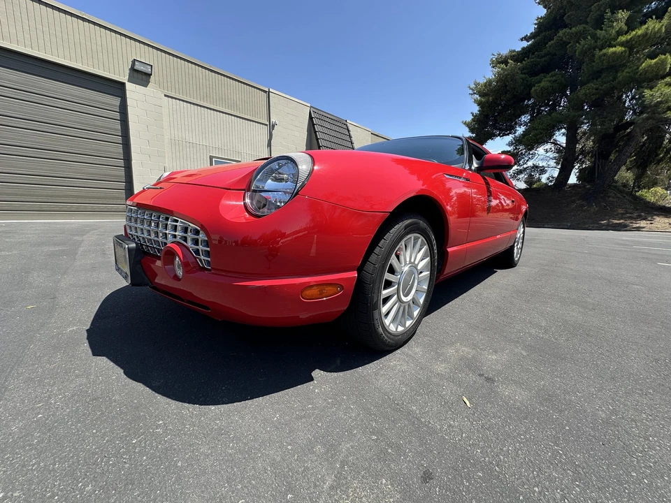 2005 Ford Thunderbird 11th Gen - Image 18 of 31