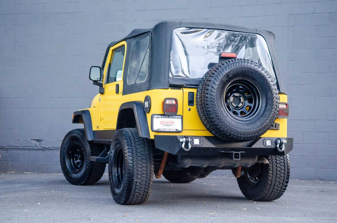 2005 Jeep TJ Wrangler - Image 28 of 31