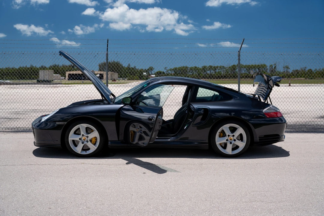 2005 Porsche 996 Turbo - Image 12 of 31