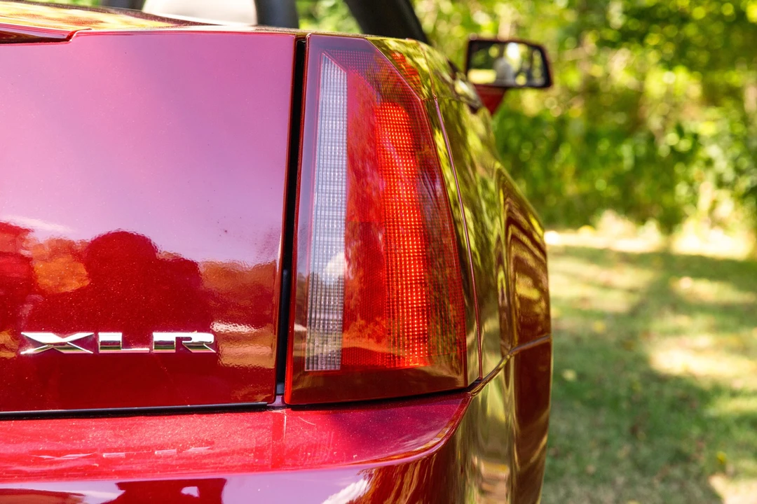 2006 Cadillac XLR - Image 18 of 31