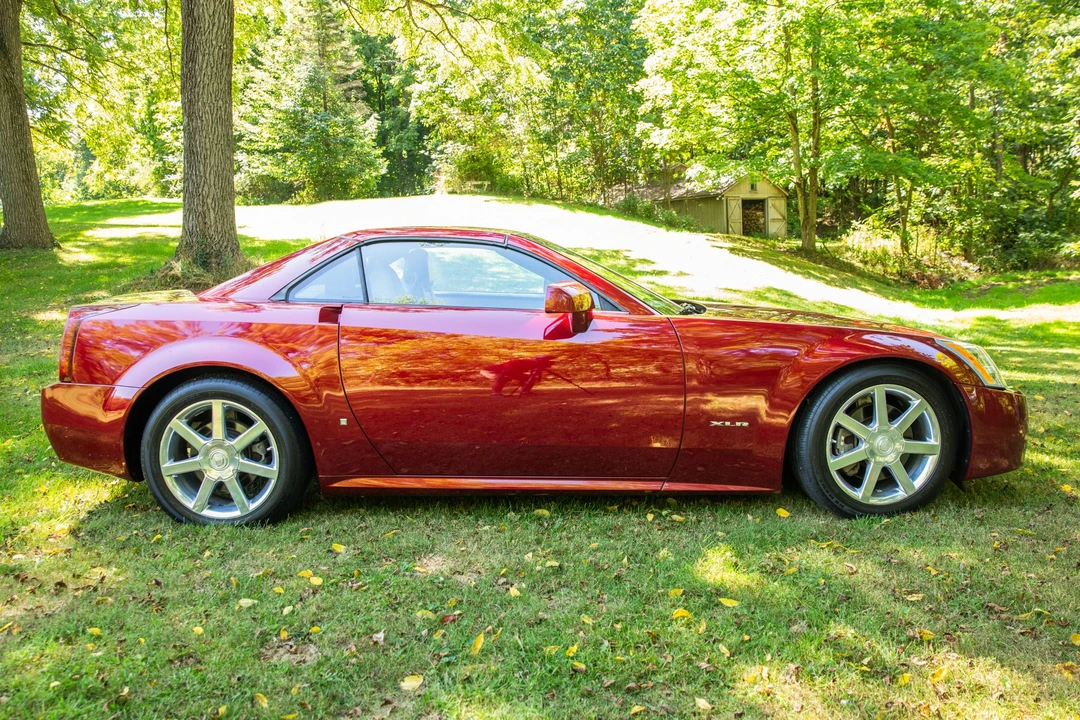 2006 Cadillac XLR - Image 6 of 31