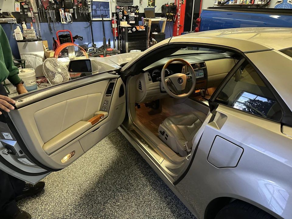 2006 Cadillac XLR - Image 22 of 31