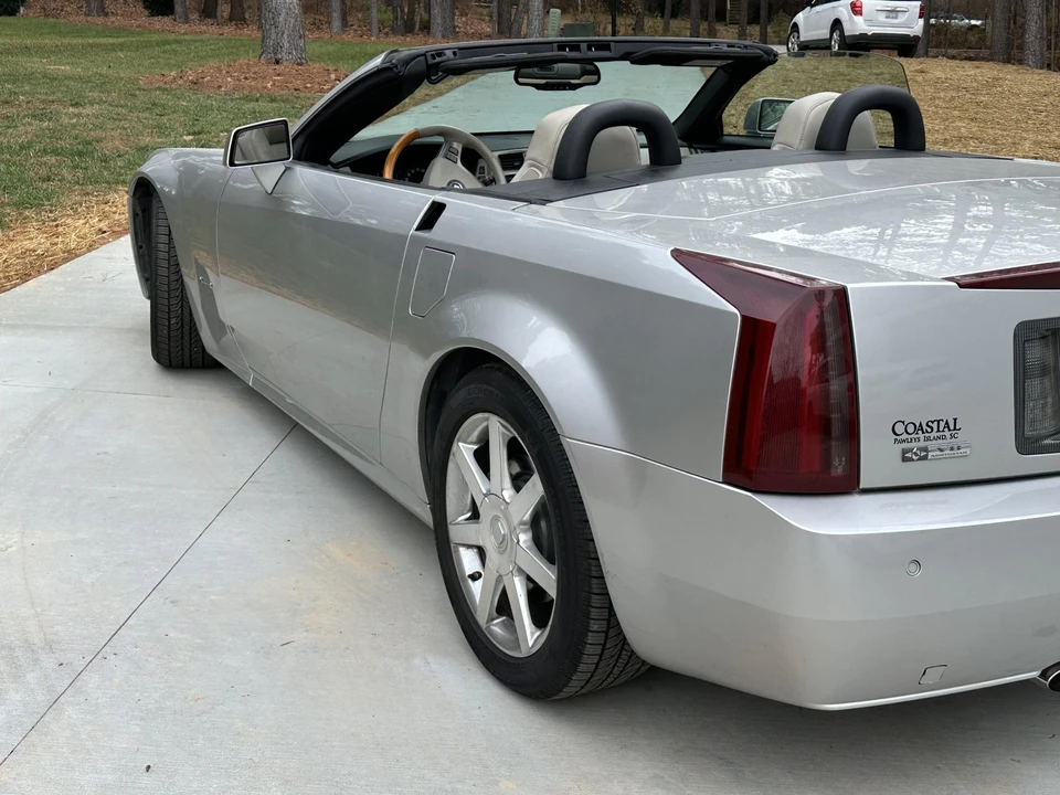 2006 Cadillac XLR - Image 15 of 31