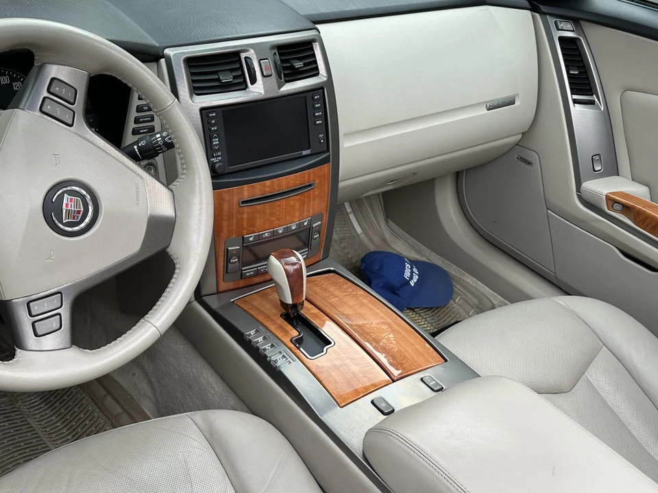 2006 Cadillac XLR - Image 30 of 31