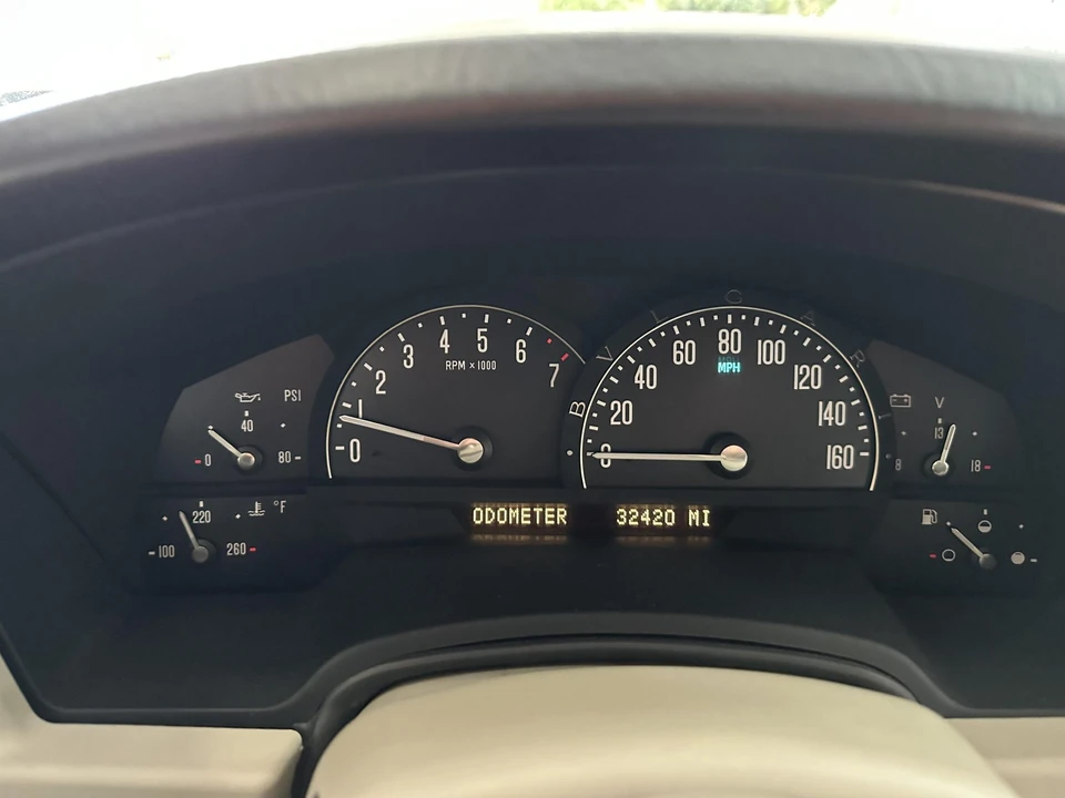 2006 Cadillac XLR - Image 28 of 31