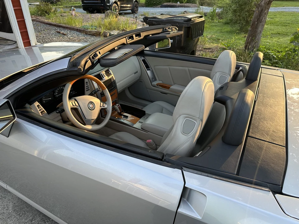 2006 Cadillac XLR - Image 20 of 31