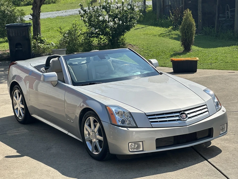 2006 Cadillac XLR - Image 10 of 31