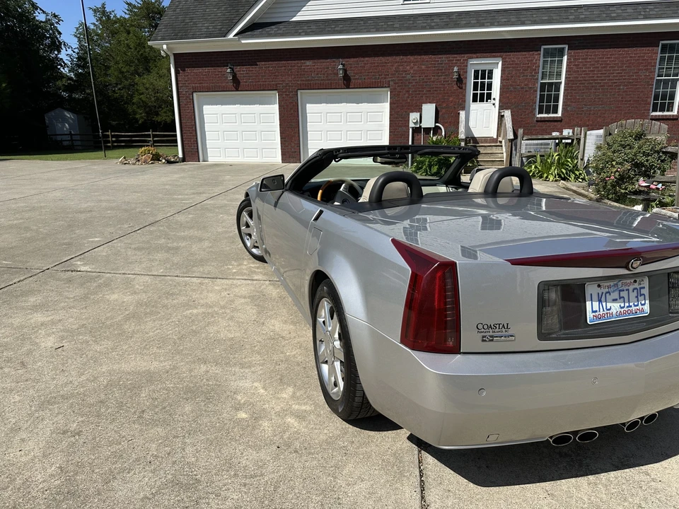2006 Cadillac XLR - Image 14 of 31
