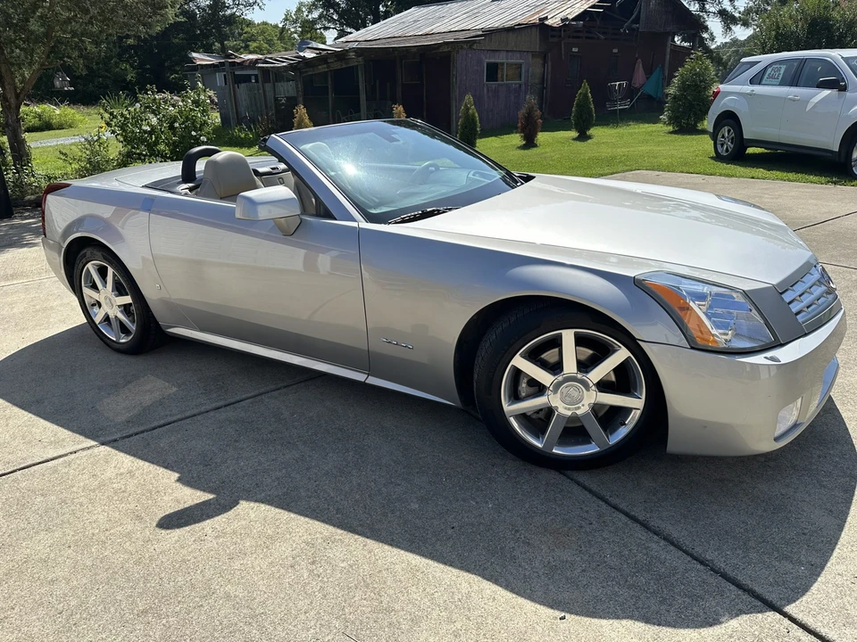 2006 Cadillac XLR - Image 9 of 31