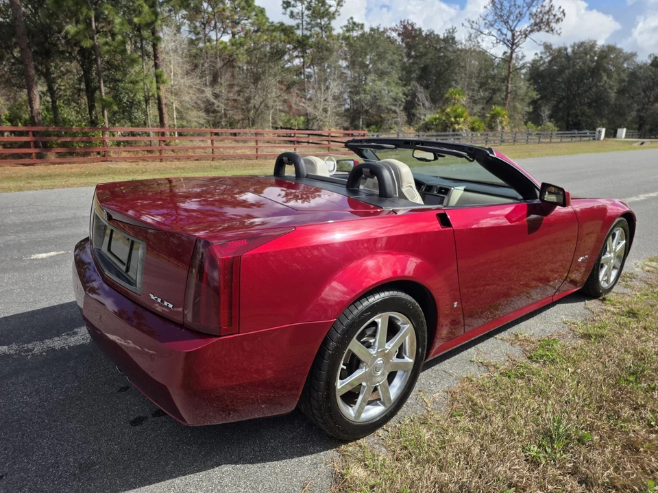 2006 Cadillac XLR - Image 7 of 31