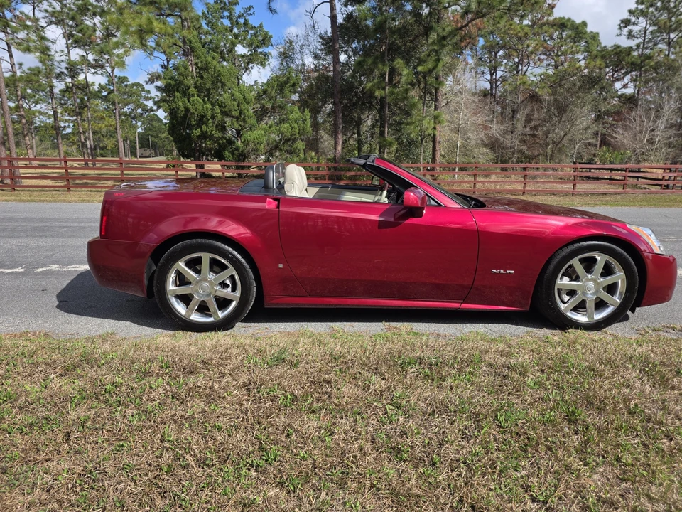 2006 Cadillac XLR - Image 6 of 31
