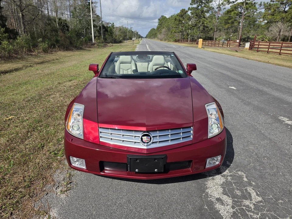 2006 Cadillac XLR - Image 3 of 31